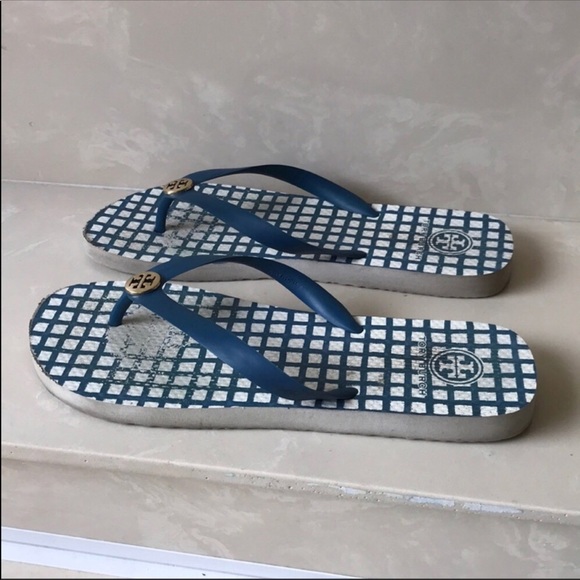 tory burch beach flip flops